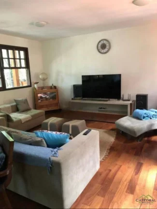 Imagem Casa com 6 dormitórios à venda por R$2.800.000,00 no Jardim Caxambu - Jundiaí/SP