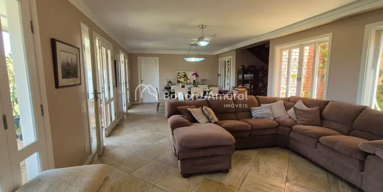 Imagem Se você está buscando um bom investimento e a oportunidade de realizar seu sonho, essa é a casa i...