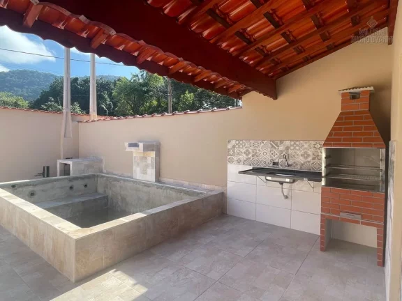 Imagem Casa térrea com piscina e dois quartos em Itanhaém-SP