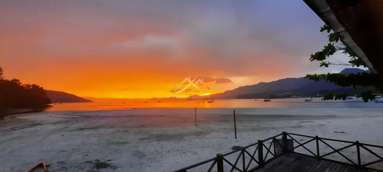 Imagem LINDA CASA PÉ NA AREIA EM PRAIA TRANQUILA