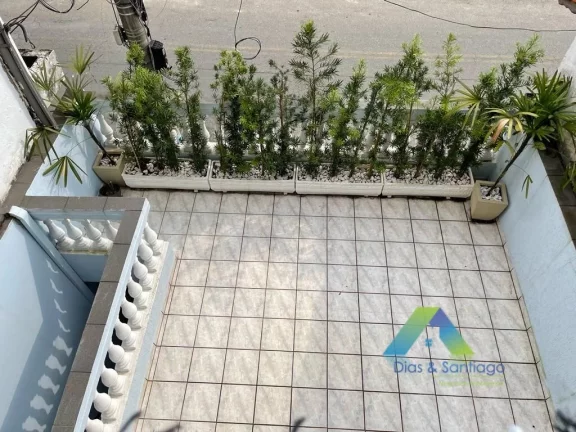 Imagem SANTO ANDRÉ Sobrado 280M², 3 dormitórios, 2 vagas, espaço gourmet, com ótima localização e valor !!!