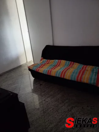 Imagem Excelente oportunidade! Casa em condomínio à venda na Vila Matilde, São Paulo-SP, com 3 quartos, 1 suíte, 2 banheiros, 4 vagas de garagem e 198m².