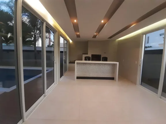Imagem Luxuoso Apartamento à Venda em Condomínio de Alto Padrão em Alphaville Nova Esplanada, Votorantim-SP: 4 Quartos, 4 Suítes, 3 Salas, 6 Vagas de Garagem, 400m² Área