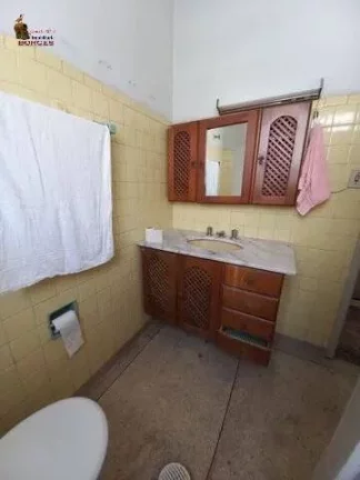 Imagem SOBRADO BEM LOCALIZADO COM 2 DORM, 1VAGA, EDÍCULA