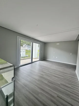 Imagem CASA DE ALTO PADRÃO EM TERRENO DE ESQUINA