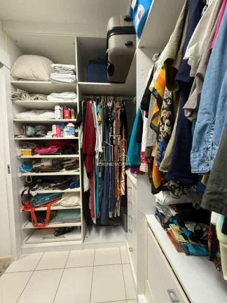 Imagem Oportunidade única! Apartamento residencial à venda em Salvador-BA, 2 quartos, 1 suíte, 3 salas, 1 banheiro, 1 vaga na Armação.