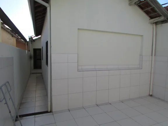 Imagem  
 2 quartos Banheiro social Cozinha  Sala Lavanderia  Quintal 2 garagens - Atual.07-01-26