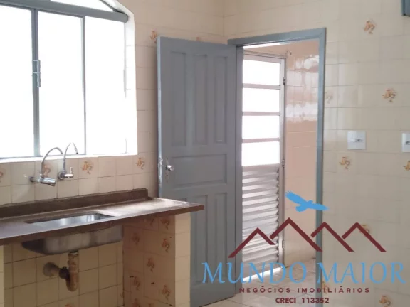 Imagem Casa T?(C)rrea na Vila Floresta Edícula, 3 Vagas e Quintal Amplo!