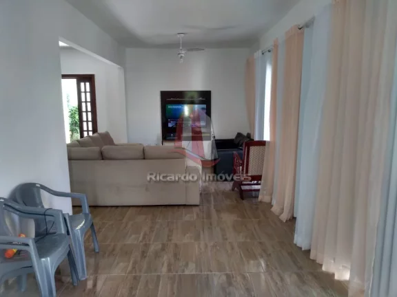 Imagem Casa Independente c/ 3 Qtos (1 Suíte ) 300 Mts Praia Peró