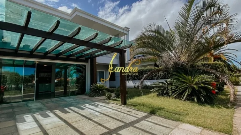 Imagem Casa térrea em Condomínio com 04 suítes mobiliado e decorado