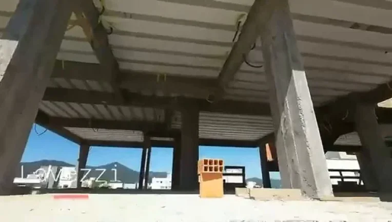 Imagem Apartamento na planta no Santa Regina, entrega para outubro