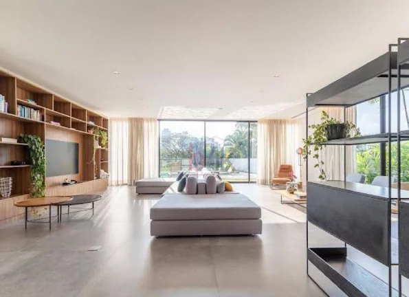 Imagem Casa com 1200m² em condomínio fechado à venda em São Paulo - SP