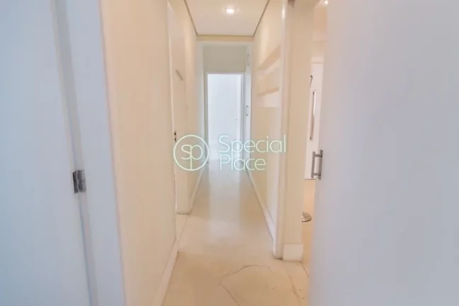 Imagem Linda reforma em apartamento na Alameda Barros. São 213m2 de área privativa, 3 dormitórios ( 1 su...