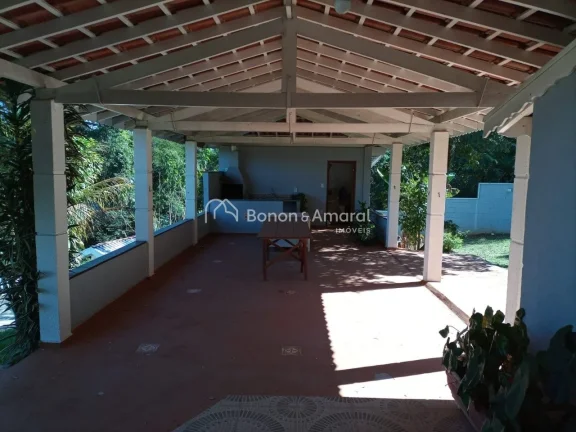 Imagem Apresentamos esta chácara encantadora à venda em Valinhos, perfeita para quem busca qualidade de v...