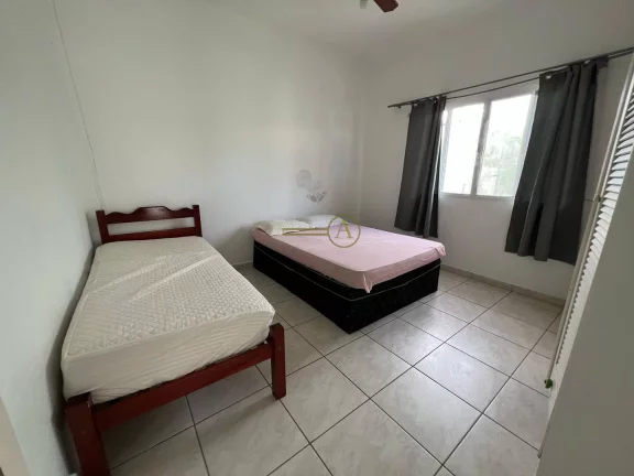 Imagem Casa térrea à venda apenas 200 metros da praia no coração da cidade piscina
