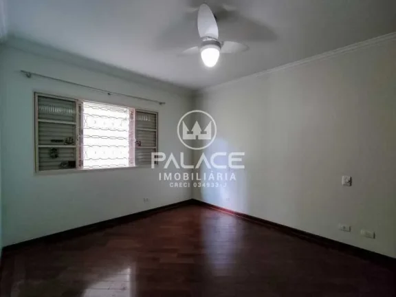 Imagem Excelente casa de esquina localizada na região mais nobre de Piracicaba.
 Mede 499m² de terreno e ...