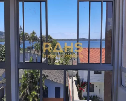 Triplex no Capri casa 1 com eelvador na Praia do Capri. 05 Suítes, sendo 1 master, 02 Vagas de gara...