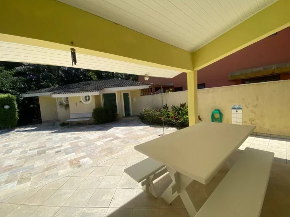 Imagem Casa com 3 dormitórios à venda, 200 m por R$ 2.700.000,00 - Riviera M-28