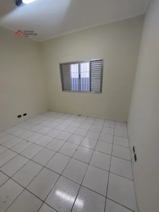Imagem CASA ASSOBRADADA COMERCIAL OU RESIDENCIAL PARA ALUGAR A 400 METROS DO METRÔ VILA PRUDENTE, COM EDÍCULA. 4 DORMITÓRIOS E 4 VAGAS DE GARAGEM.