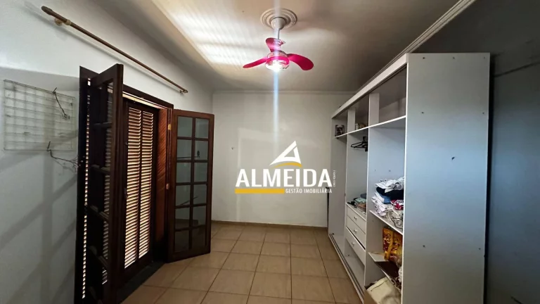 Imagem Casa com 3 dormitórios à venda, 252 m² por R$ 630.000,00 - Jardim D'itália - Santa Gertrudes/SP