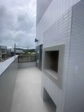 Imagem Apartamento 2 dormitórios sendo 1 suíte e 2 vagas de garagem em Canto Grande - Bombinhas