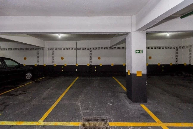 Imagem COMERCIAL COM VAGA DE GARAGEM