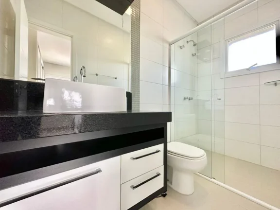 Imagem Casa em Condominio 5 Dormitórios - Bairro --