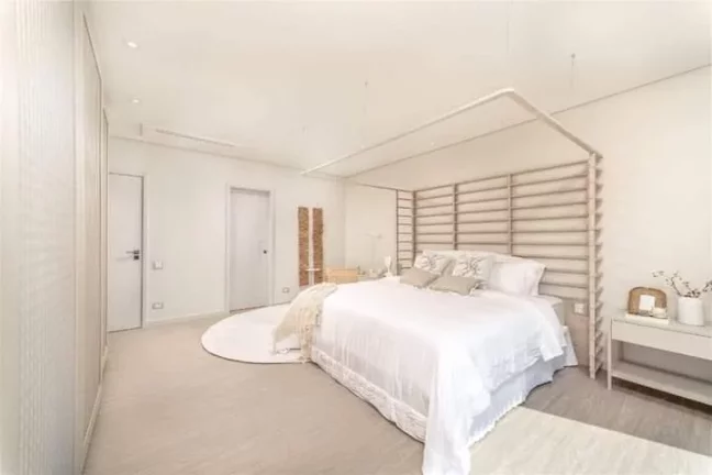 Imagem VENDE-SE MANSÃO DE LUXO NA PRAIA DO ESTALEIRO