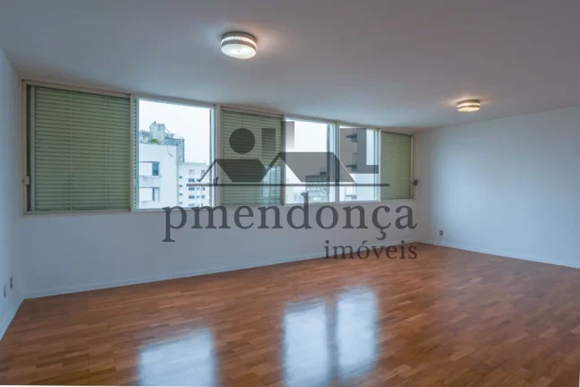 Imagem Apartamento em Higienópolis com 3 quartos (1 suíte) e 2 vagas, 210 m²