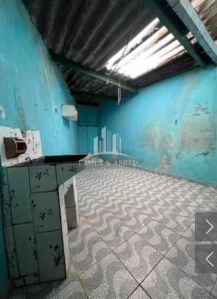 Imagem Casa com 183m², Escritura, 2 Quartos, Sala, Copa, Cozinha e 1 Banheiro, 2 Vagas, no Jardim Itapark, Mauá-SP