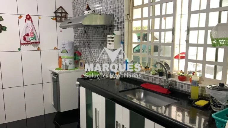 Imagem Casa 3 dorms, c/ 1 salão Comercial 35m2 na frente