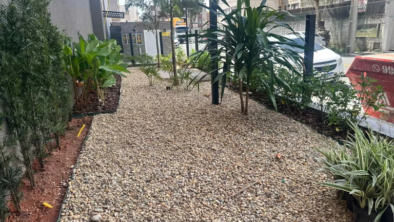 Imagem Apartamento com 4 dormitórios sendo 2 suítes e 1 vaga de garagem em São José/SC
