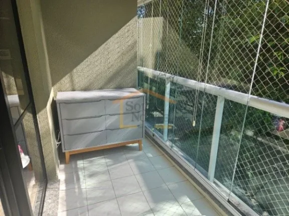 Imagem Apartamento de 84m², conta com 2 dormitórios, sendo 1 suíte, 2 banheiros, dispõe de ar-condicion...