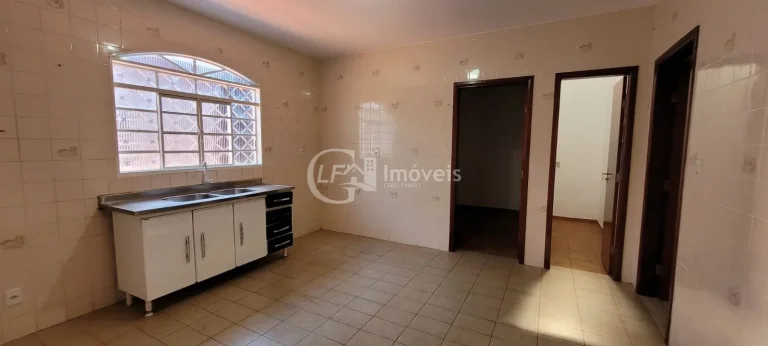 Imagem Casa de 4 quartos e 1 suíte à venda em Campo Grande-MS, Bairro Coophasul, com 250m² de área e 4 vagas de garagem