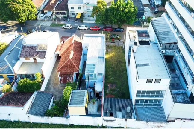 Imagem Terreno à venda em Porto Alegre, Santana, 220m2