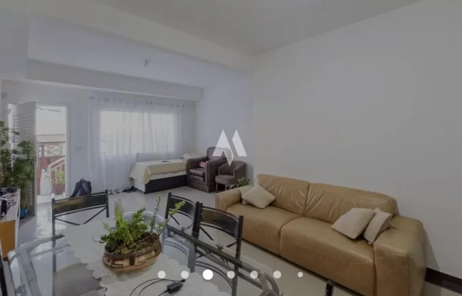 Imagem Casa à venda com 180m², 3 suítes e 5 vagas - São Paulo