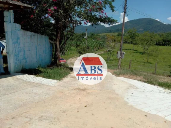 Imagem Sítio com 3 dormitórios à venda, 32800 m² por R$ 350.000,00 - Área Rural - Miracatu/SP