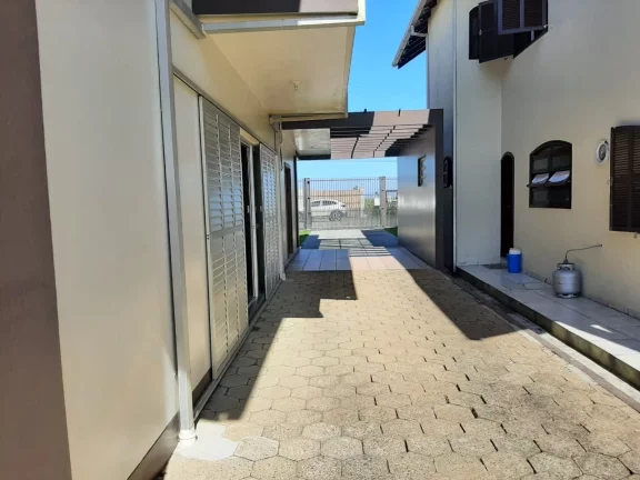 Imagem CASA RESIDENCIAL em Barra Velha - SC, Centro