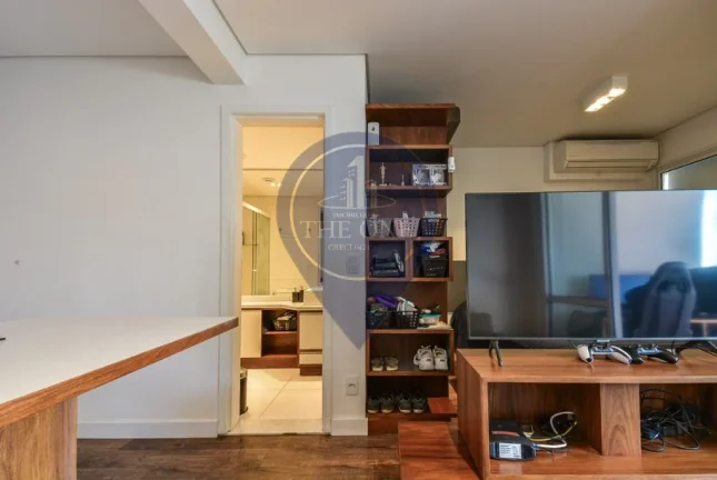 Imagem Studio de Luxo à Venda em Pinheiros - São Paulo-SP: 1 Quarto, 2 Salas, 1 Banheiro, 1 Vaga, 49m² de Pura Elegância!