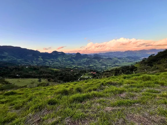 Imagem O Topo da Mantiqueira: Terreno Espetacular com 32.000m², 100% Aproveitável e Vista Infinita