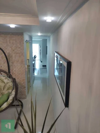 Imagem Sobrado à venda, com 3 quartos, 200m2