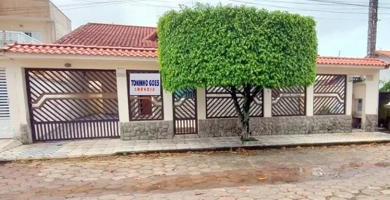 Imagem CASA 300 MTS DA PRAIA COM PISCINA