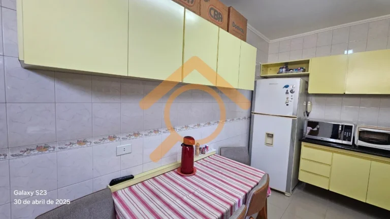 Imagem Excelente oportunidade! Casa à venda em São Paulo-SP, Vila Santana, com 3 quartos, 2 banheiros, 2 vagas de garagem e 132m².