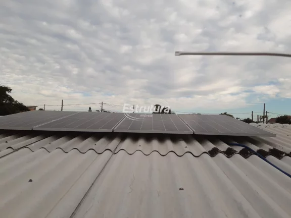 Casa ampla no Bairro Tancredo Neves com placa solar