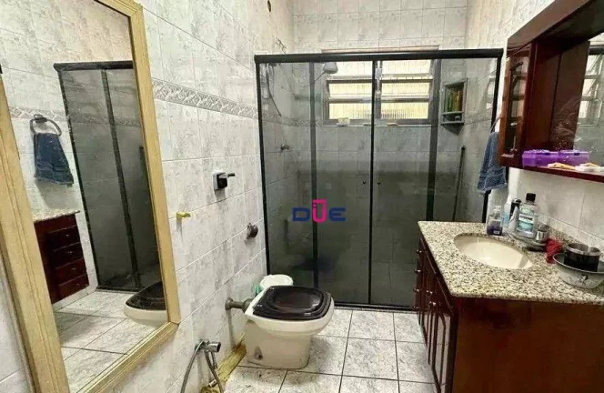 Imagem Sobrado com 3 dormitórios à venda, 206 m² por R$ 1.060.000 - Embaré - Santos/SP