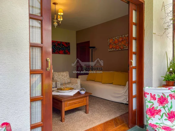 Imagem Apartamento Campos Jordão 4 Dorm, Lareira, SPA, 400m Capivari