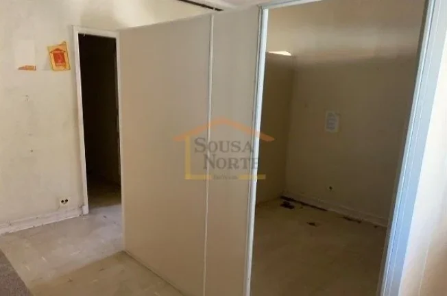 Imagem Prédio comercial, 700m² de terreno 800m² construído.

7 salas, 6 banheiros, piscina, vestiário,...