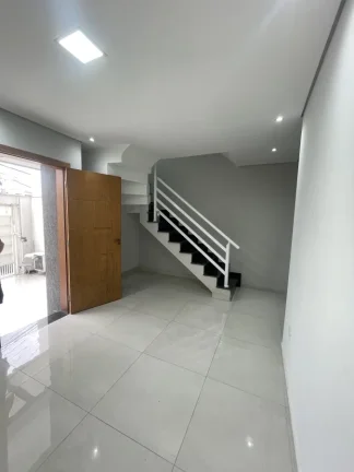 Imagem Sobrado para Venda em Santo André / SP no bairro Vila Curuçá