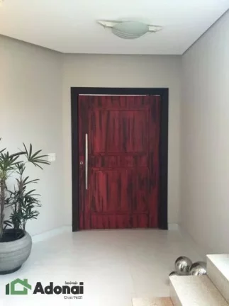 Imagem Sobrado com 4 Quartos e 4 banheiros à Venda, 365 m² por R$ 1.790.000