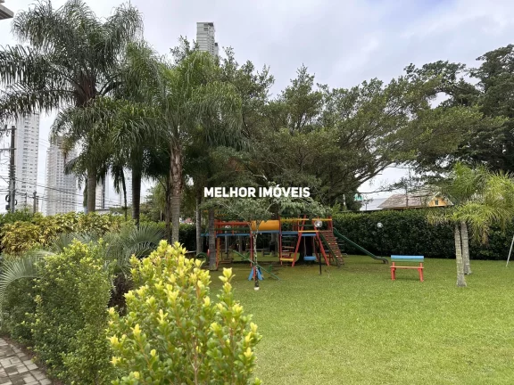 Imagem Terreno á venda em Condomínio Fechado localizado na Barra em Balneário Camboriú